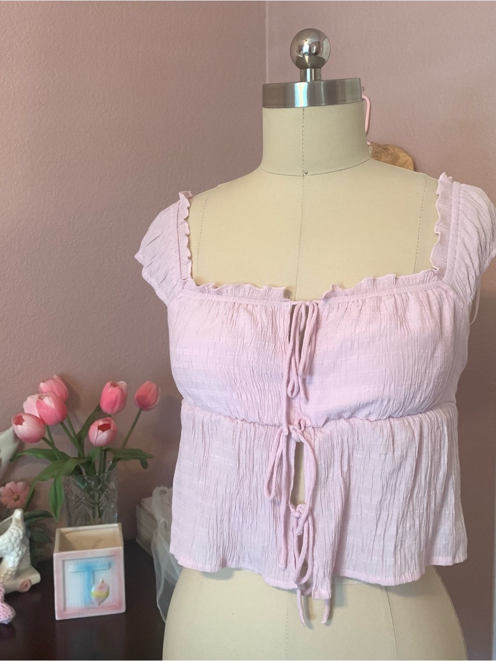 BEVERLY AND BECK Light Pink Crinkle Tie-Front Top